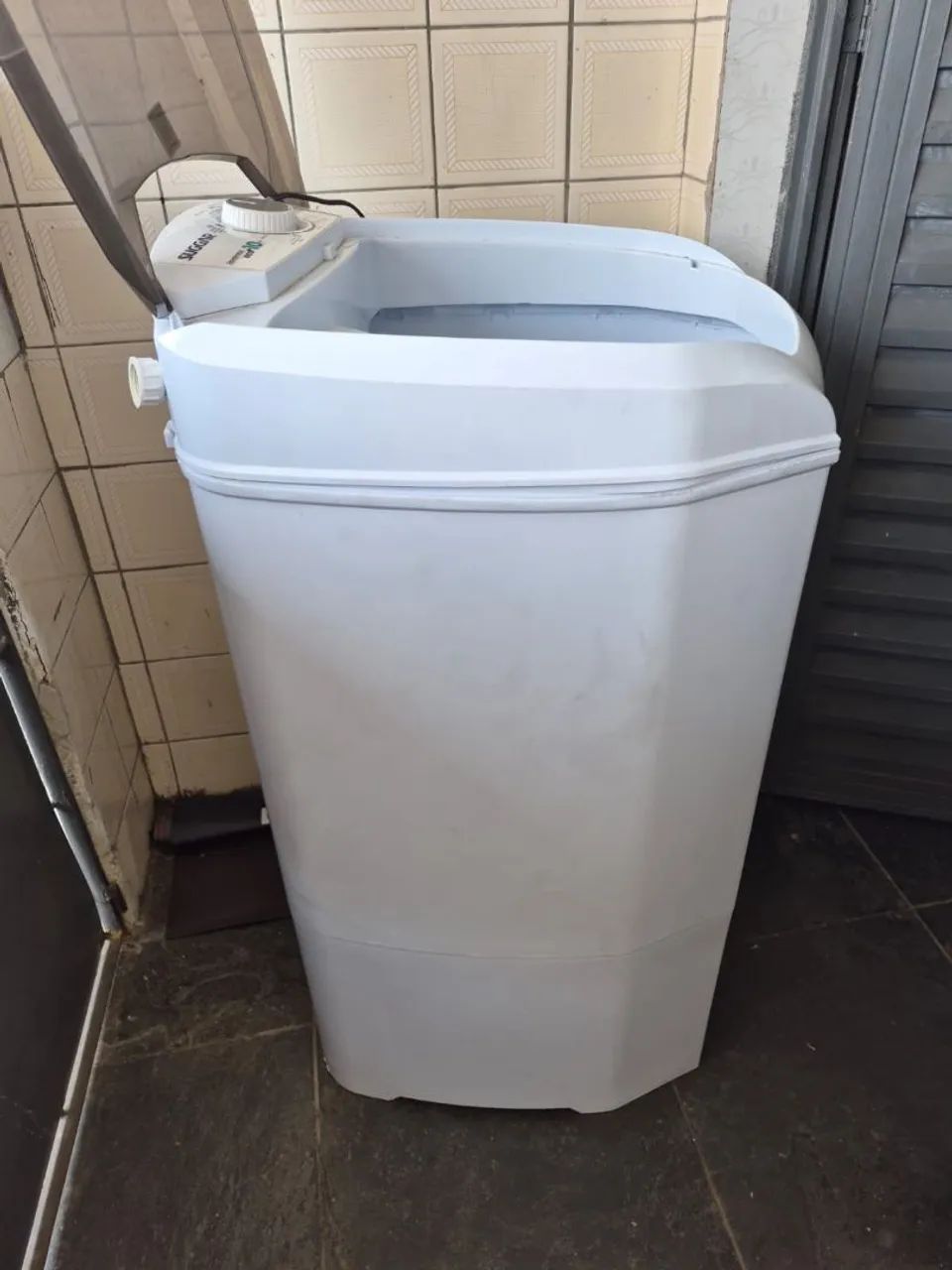 Tanquinho de lavar roupa - Foto 3