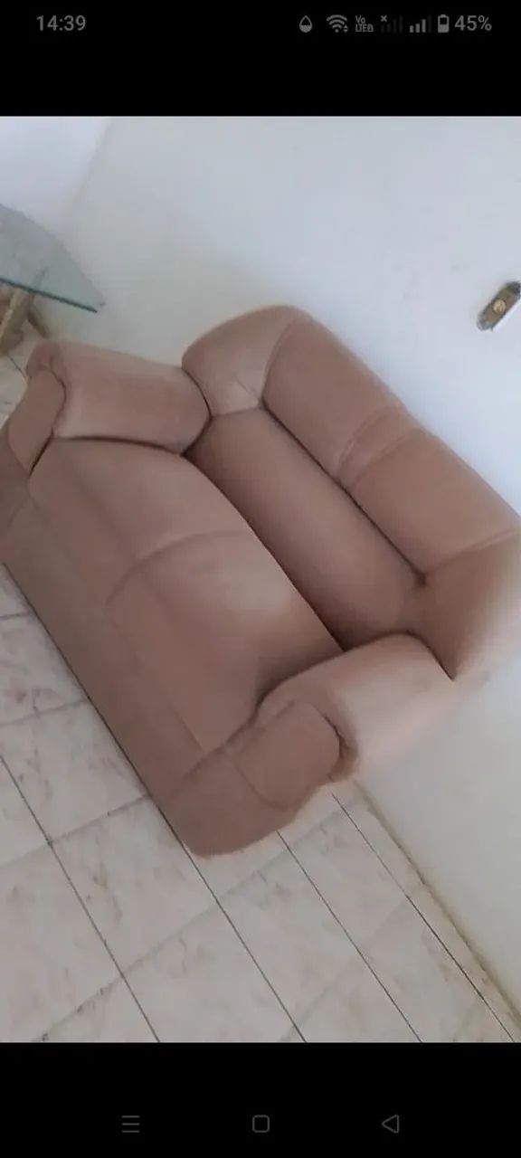 Vendo sofá 2 e 3 lugares /OBS:Valor bem acessível pelo defeito  - Foto 4