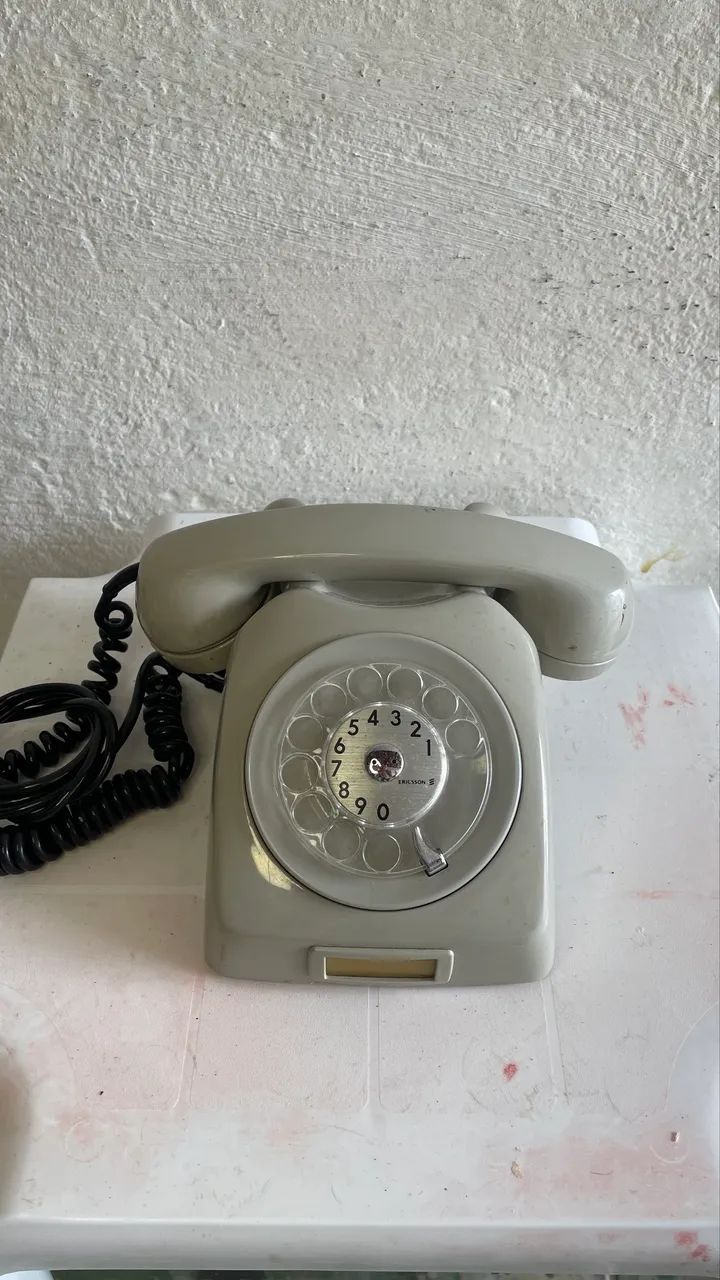 Telefone vintage antigo 