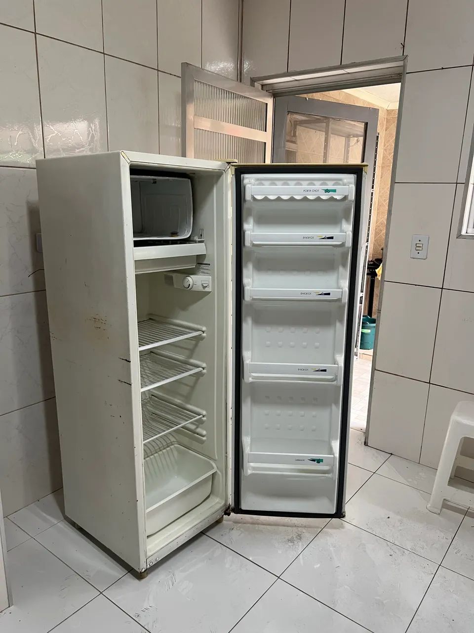 Geladeira cônsul 230l