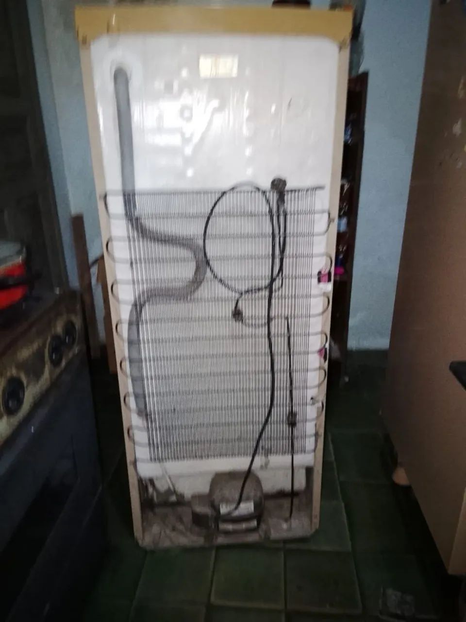 Estou vendendo uma geladeira Eletrolux funcionando perfeitamente  - Foto 3