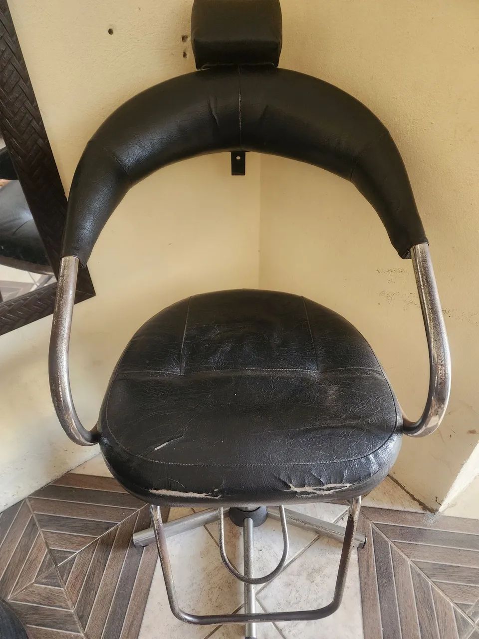 Cadeira para salão, barbearia etc. 