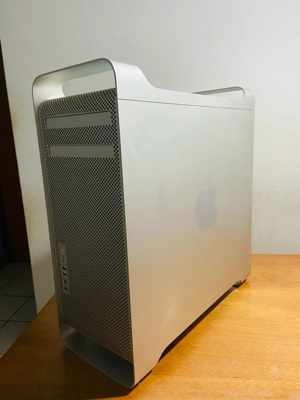 Mac Pro 2010 - 16GB - 2,8 GHz Quad-Core Intel Xeon - Computadores