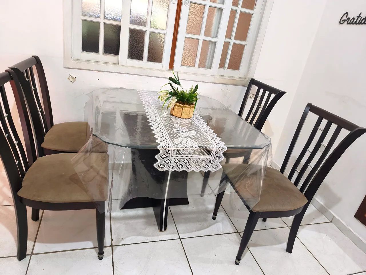 Conjunto de cadeiras e mesa madeira maciça  - Foto 2