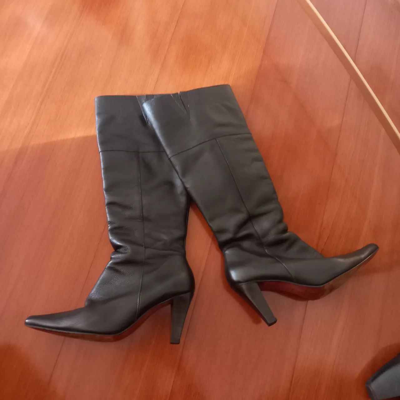 BOTA DE COURO CANO ALTO - Foto 2