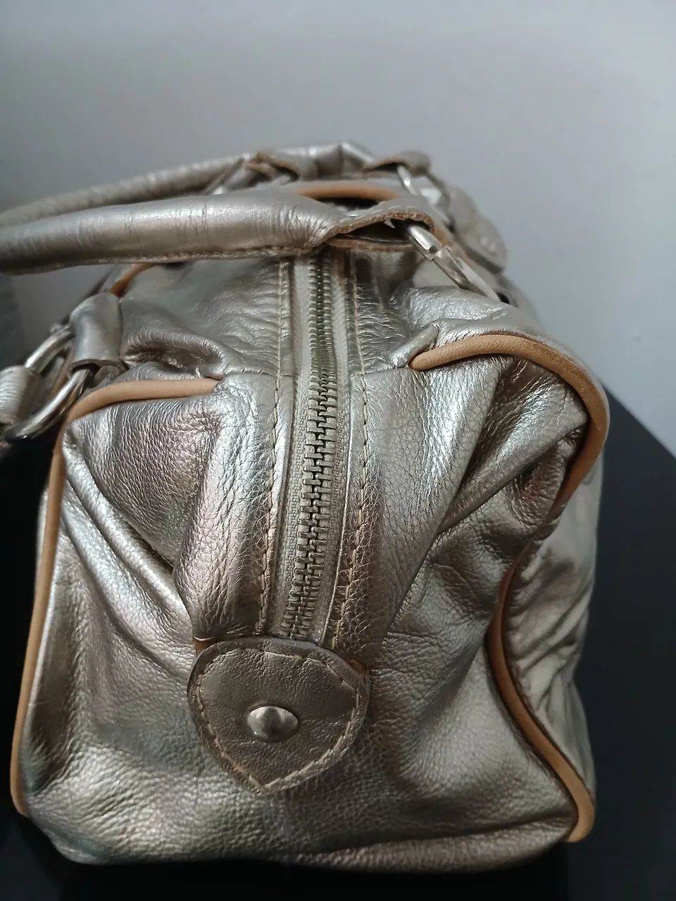 BOLSA DOURADA MARCA SOLIER COURO LEGÍTIMO  - Foto 5