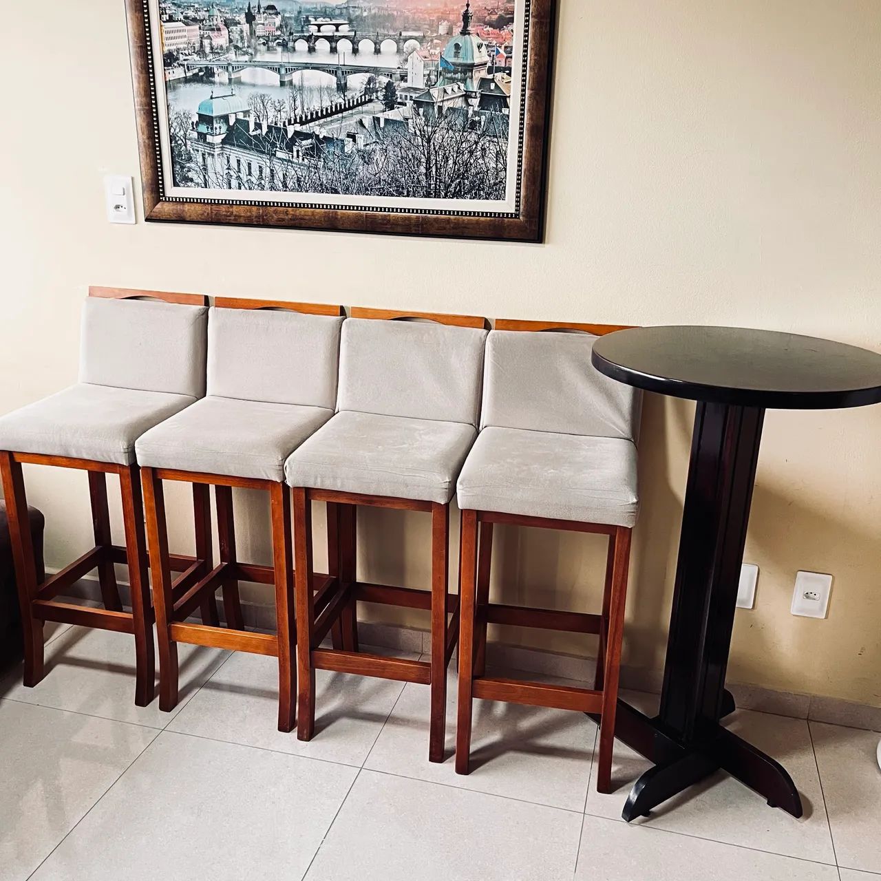 Mesa bistrô com 4 banquetas almofadas  - Foto 3