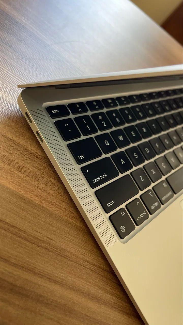 MacBook Air M1 2020 - Foto 3