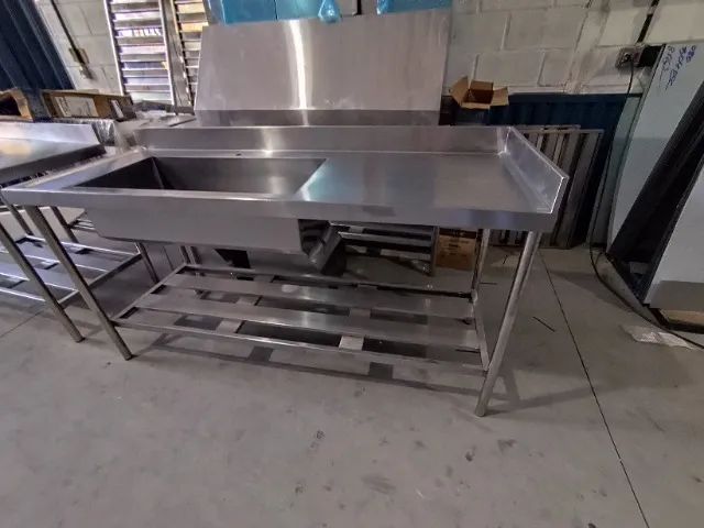 Pia Inox 2,20x0,60x0,90 com Bojo e Prateleira
