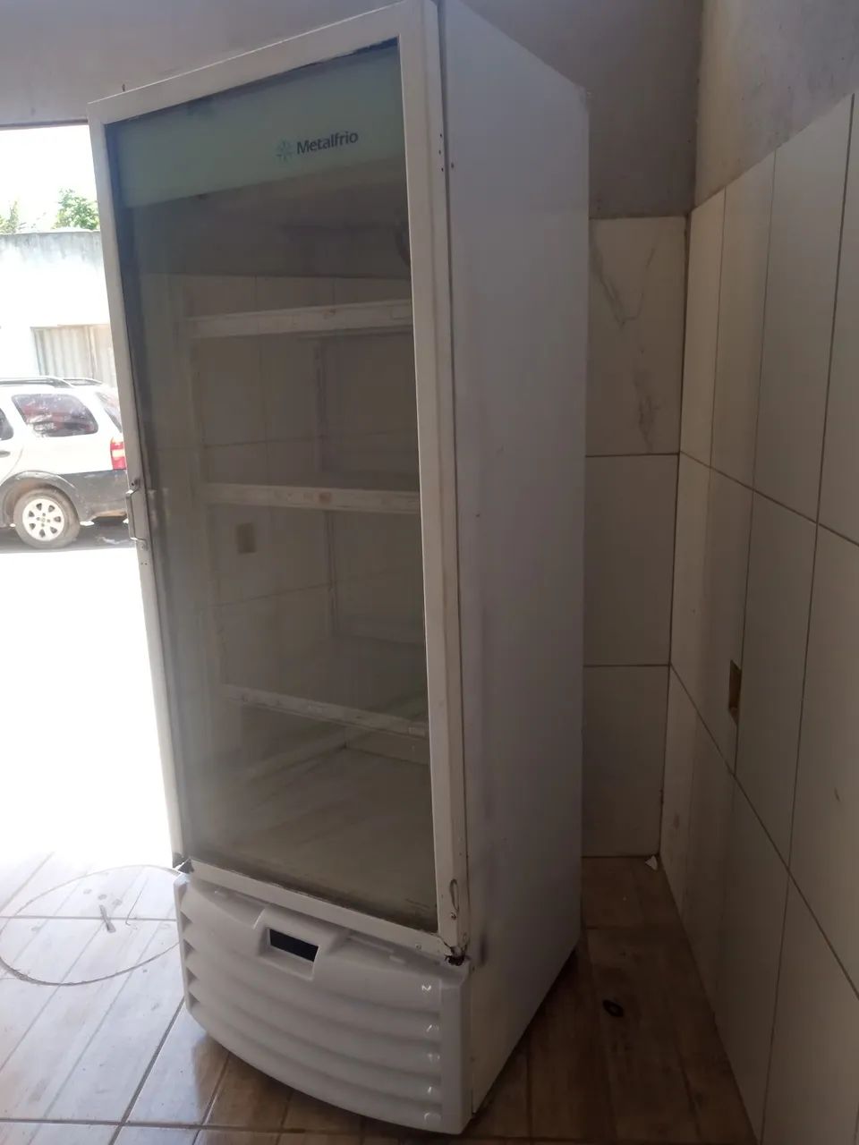 Expositor cervejeira vertical funcionando perfeitamente 2200 - Foto 6
