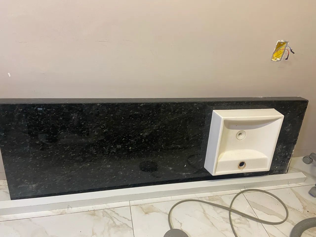 Pedra mármore preta423932455374049283