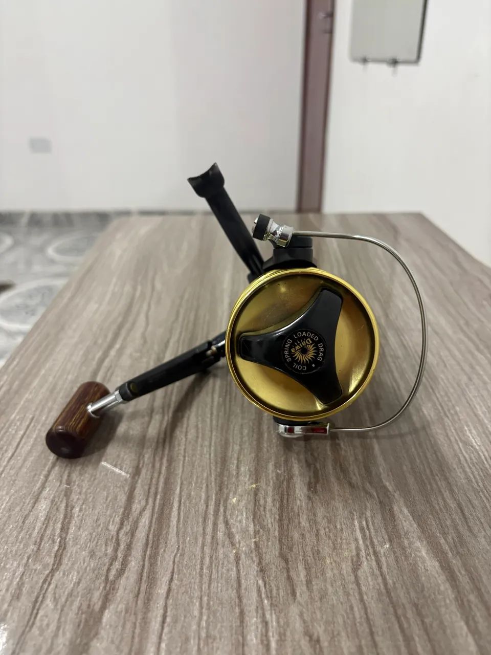 Molinete Daiwa BG60 - Foto 3