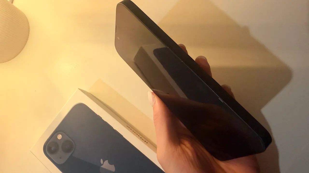 Iphone 13 Midnight 128 GB 77% bateria + capinhas  - Foto 4