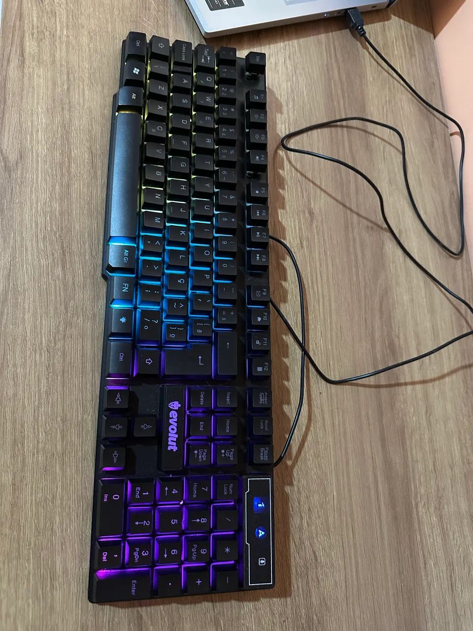 Teclado Semi-Mecanico RGB - Foto 3
