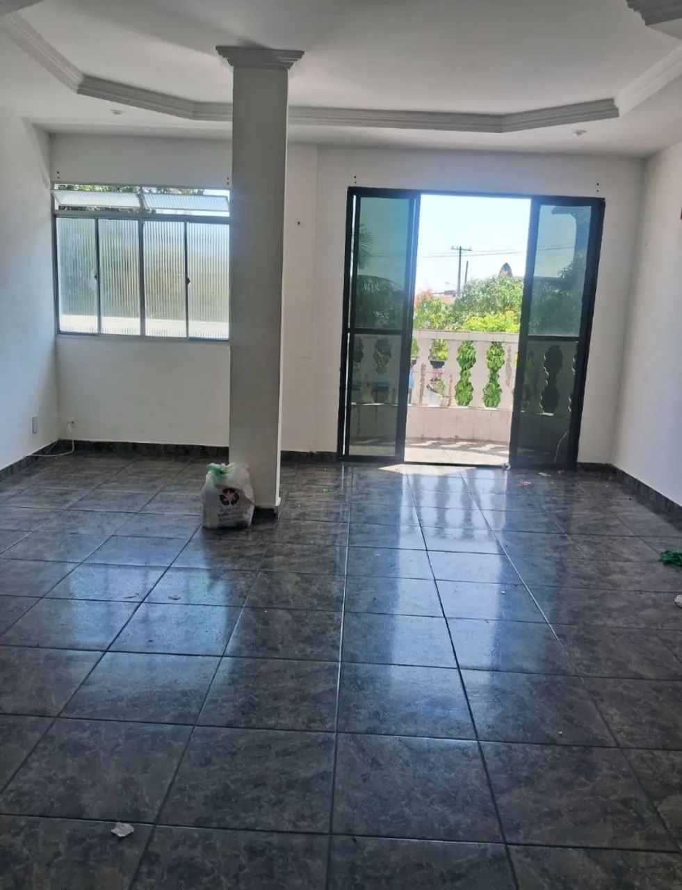 ALUGO 2/4, VARANDA, SALA AMPLA, ITAPUÃ  - Foto 2