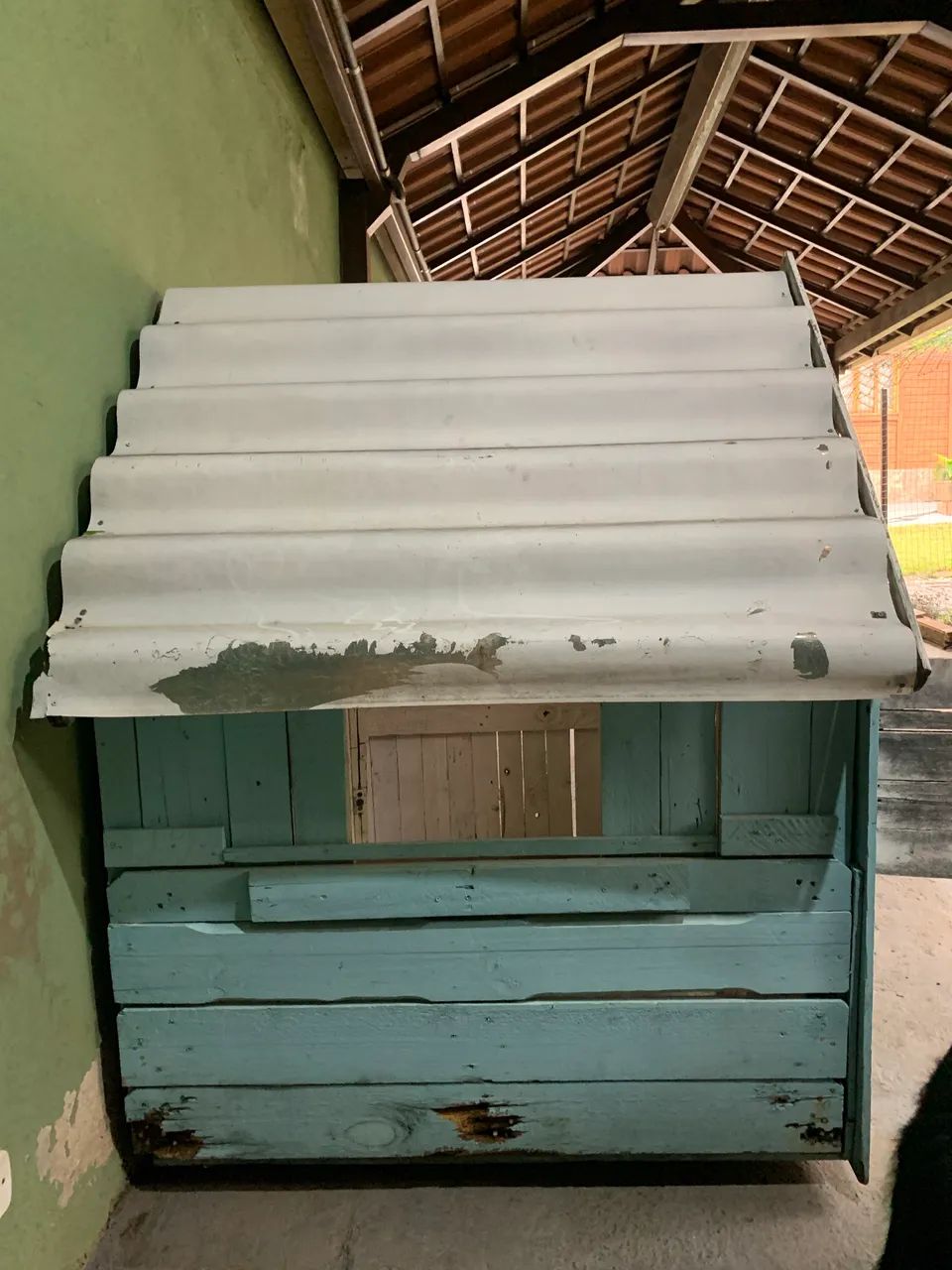 Casa de madeira para crianças 