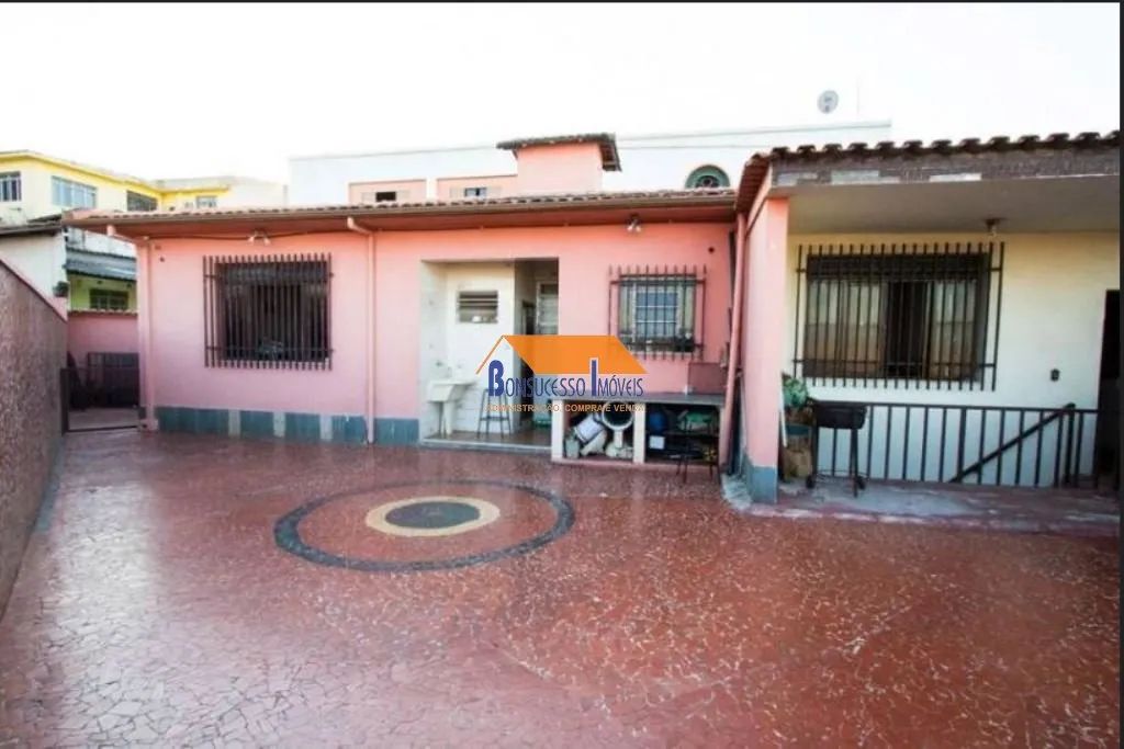 Prédio Comercial de 3 quartos no bairro Ermelinda