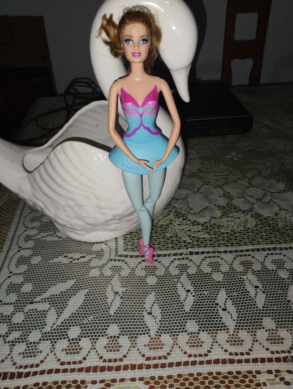 Vendo uma boneca Barbie bailarina  - Foto 4