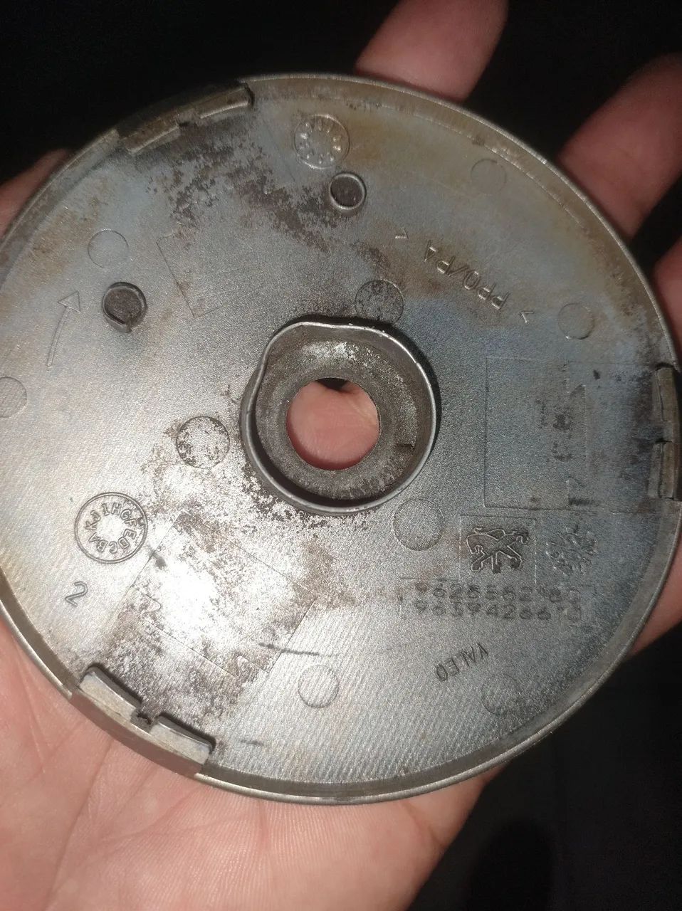 Tampa do tanque PEUGEOT 206,207 todos anos e versões,original usado  - Foto 2