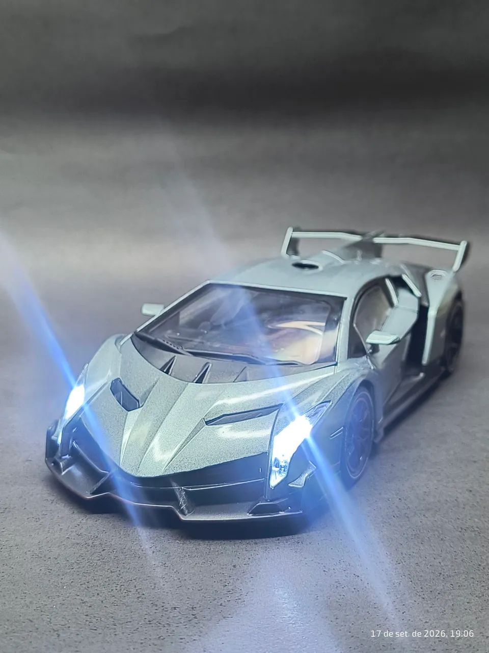 Lamborghini Veneno Escala 1/24 - Foto 3