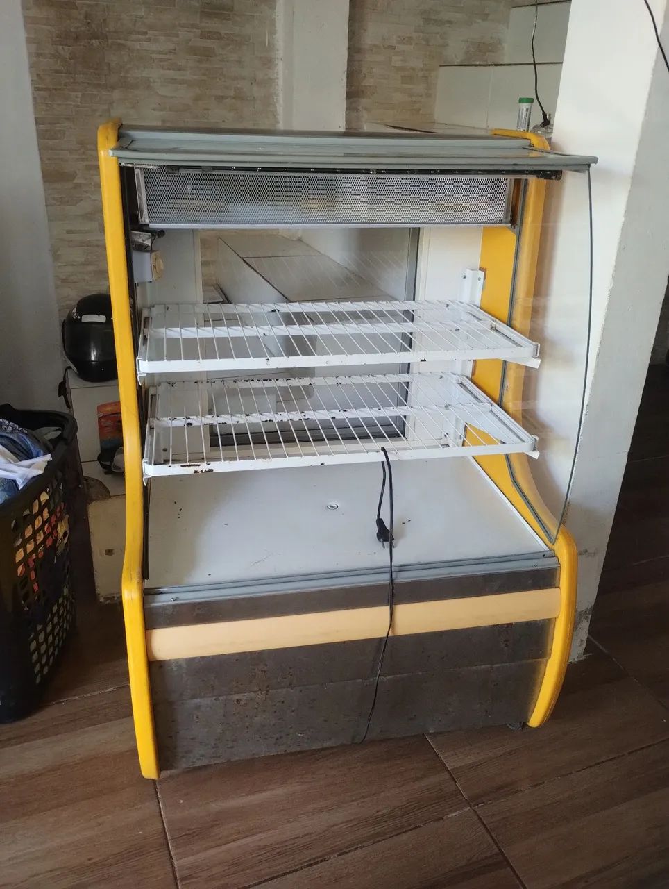 Freezer Expositor - Funciona Perfeitamente (Sem Vidro) - Foto 2