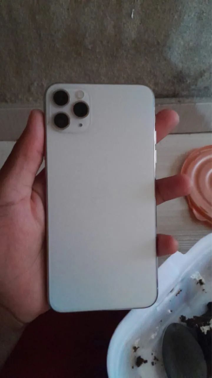 Vendo iPhone 11 Pro Max  - Foto 2