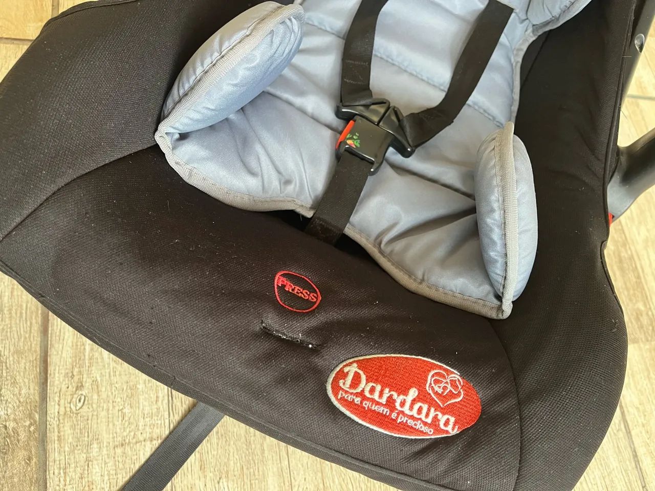 Bebê conforto Dardara - 140,00  - Foto 4