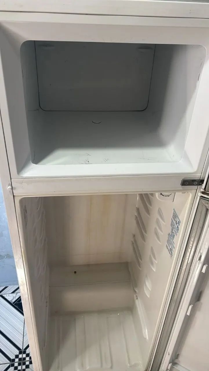 GELADEIRA ELETROLUX 800$  - Foto 2