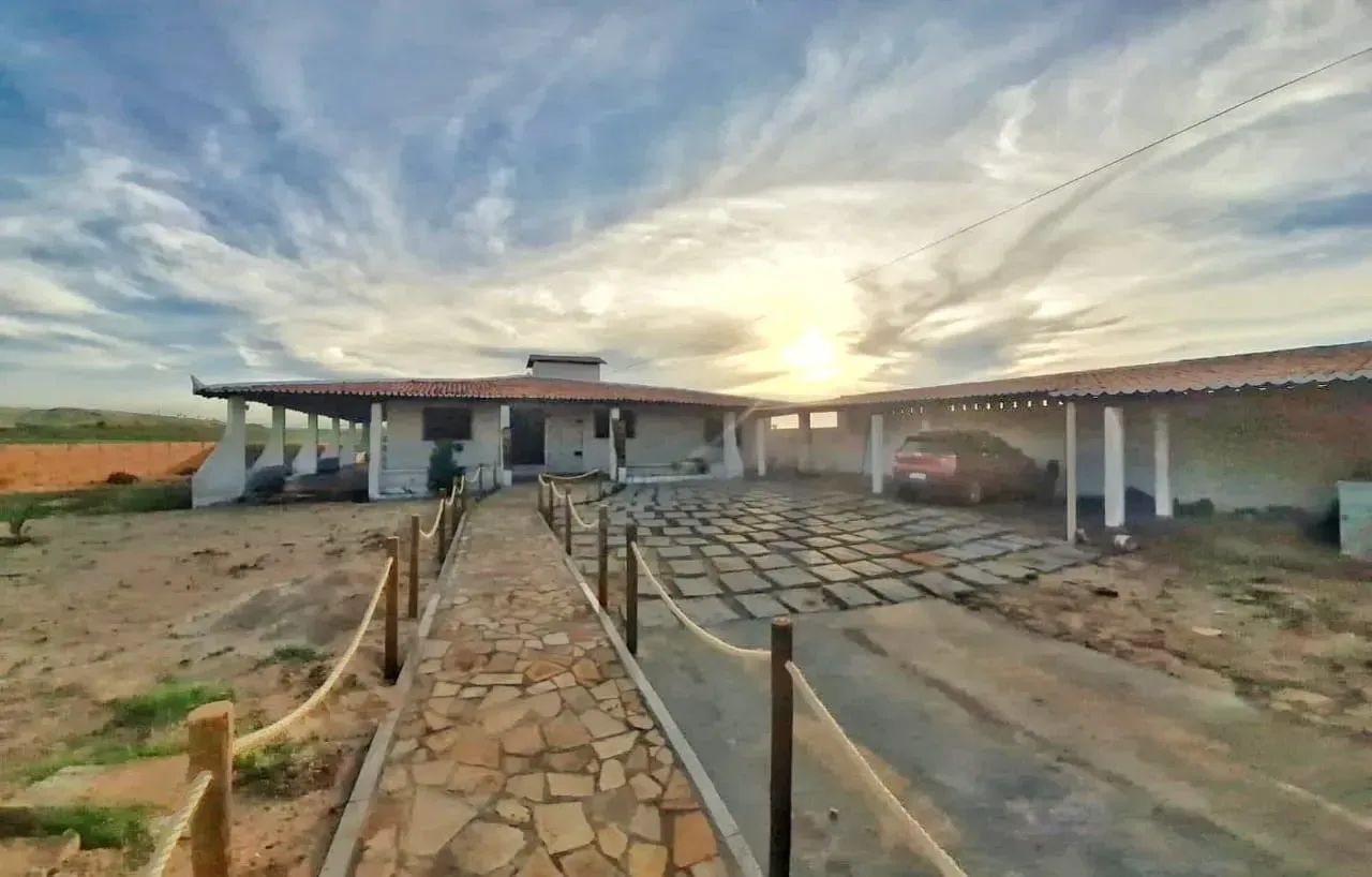 Casa ampla Taíba/ Mobiliada 5 Quartos, próximo à Beira Mar e Lagoa Kite. Disponível festa 