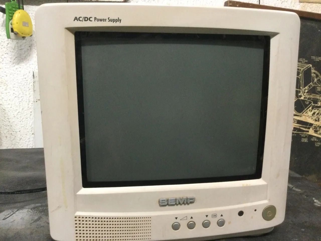 Tv antiga semp 10 polegadas p games antigos - Foto 2