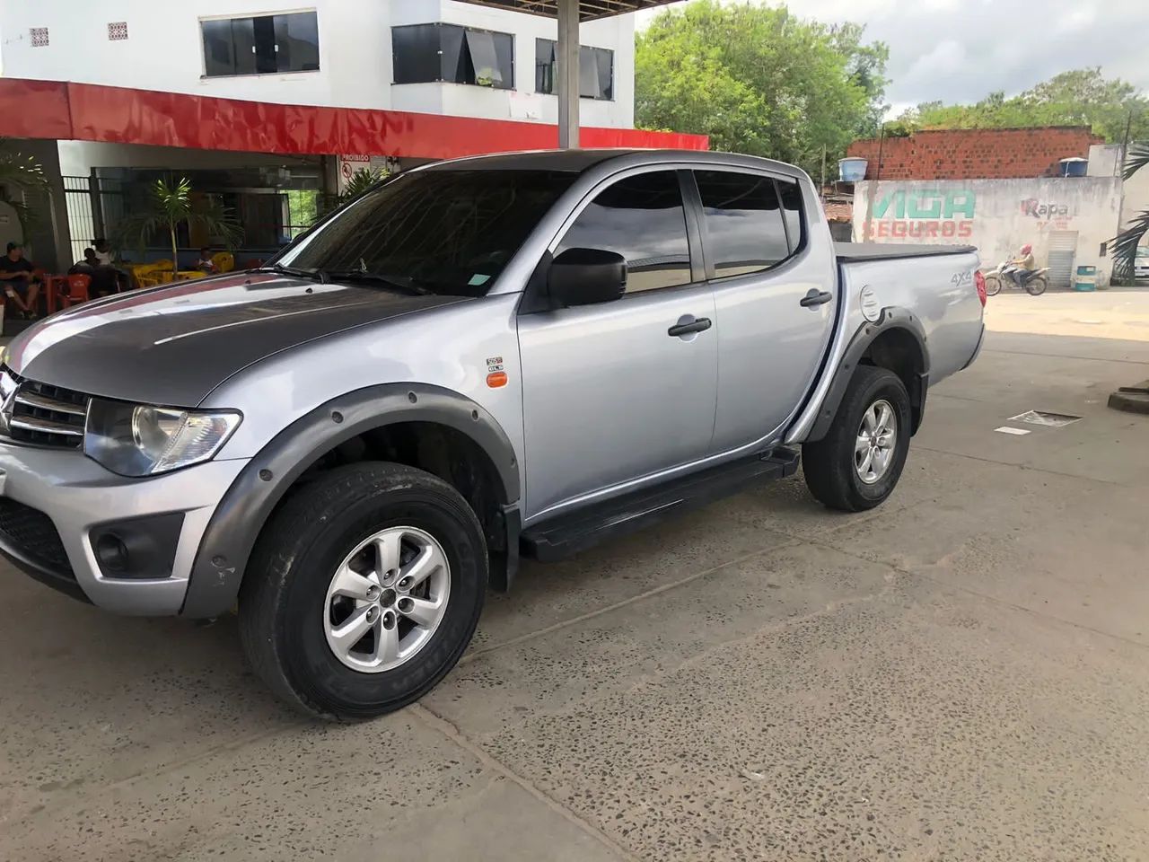 Mitsubishi L200 L200 Triton GLS 3.2 CD TB Int.Diesel Mec 2015