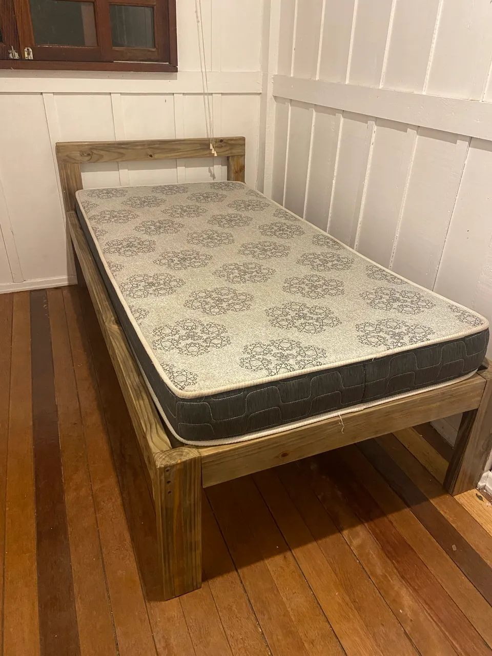 Cama de madeira maciça  - Foto 4