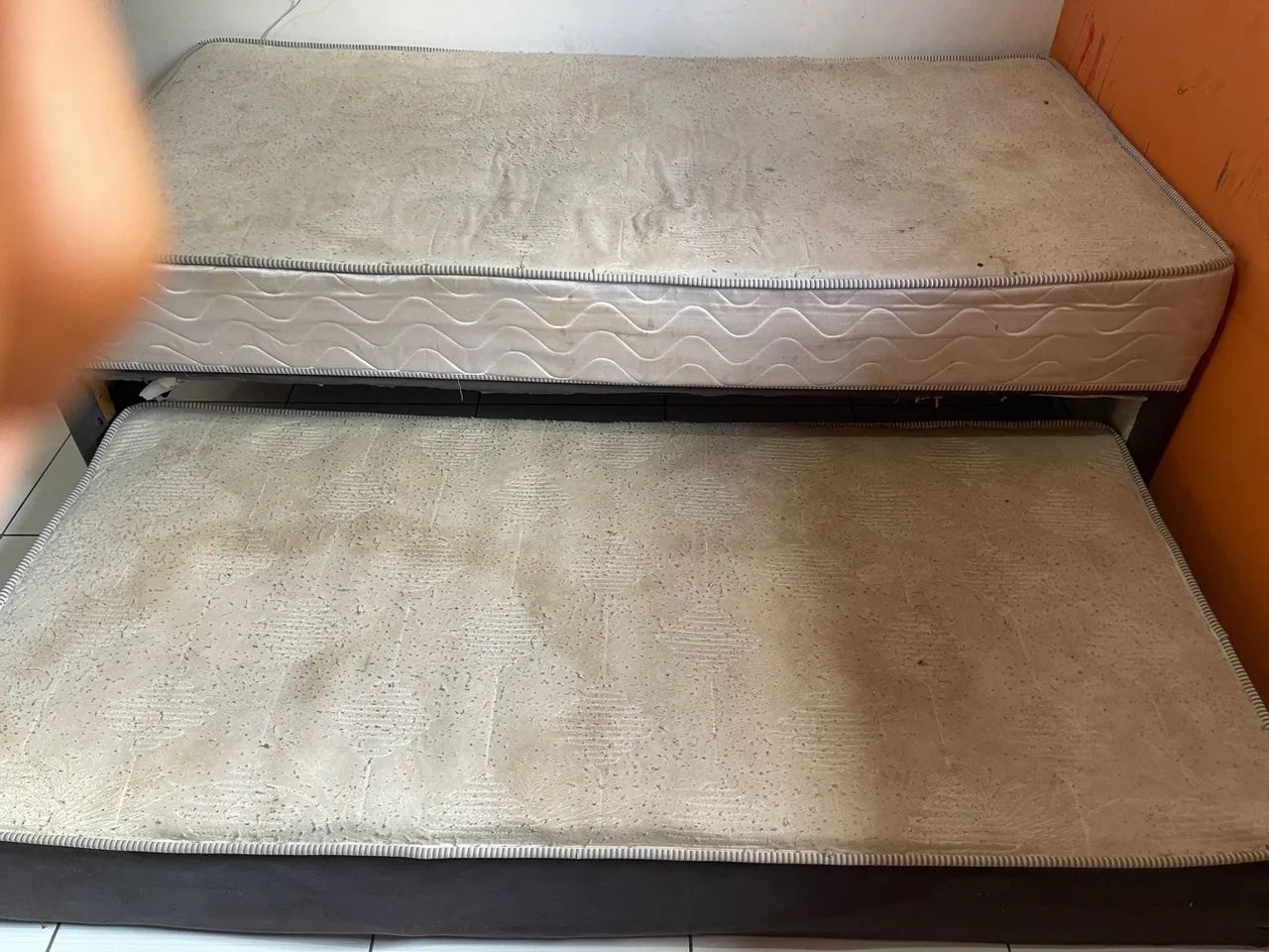 Cama Box com cama auxiliar ( Bibox) usado