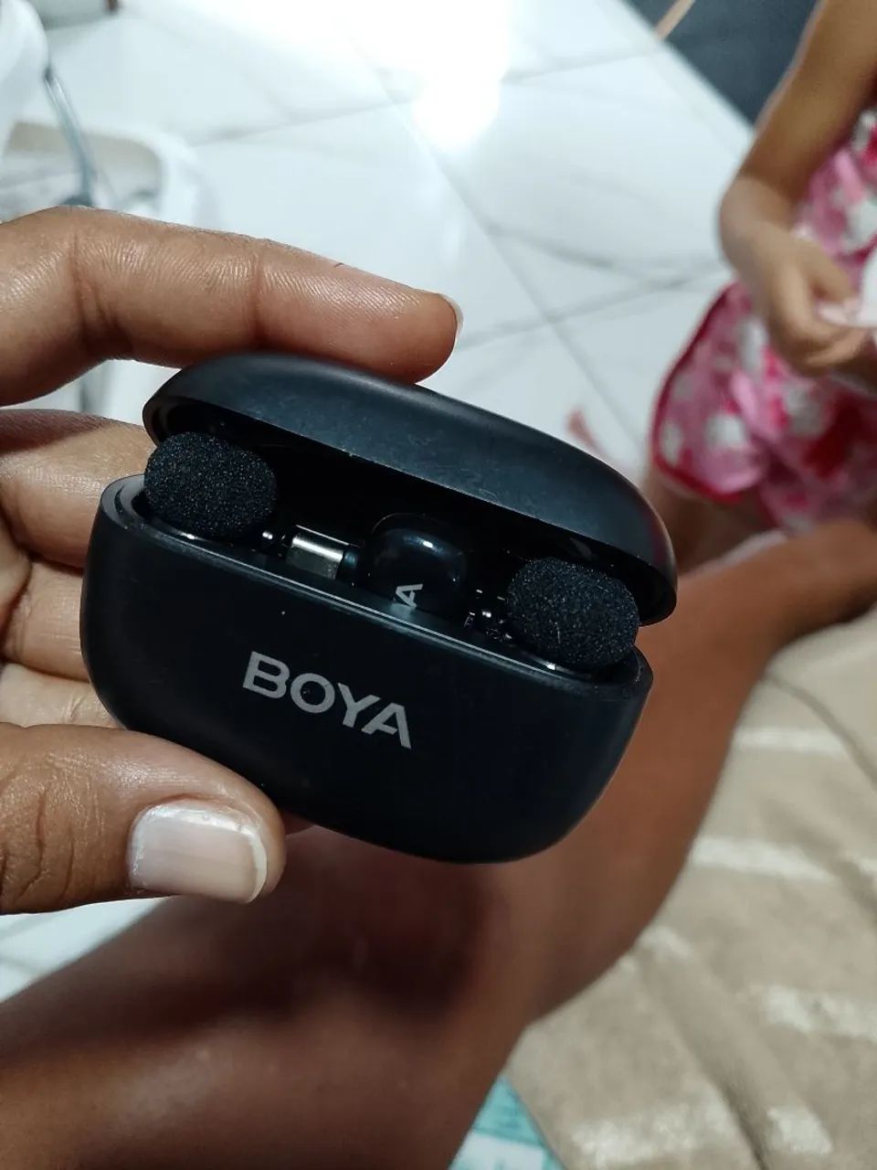 Mini microfone em perfeito estado usa 2 vezes original 320 reais