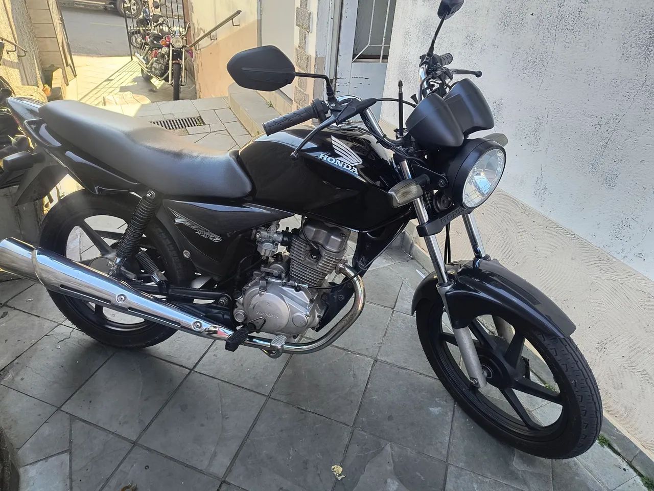 Titan 150 filé 