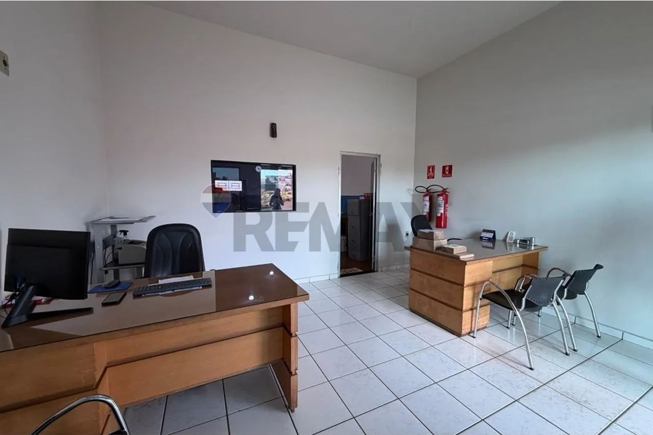 ALUGA-SE PONTO COMERCIAL NA AV. CÔNEGO JOÃO LIMA - Foto 3