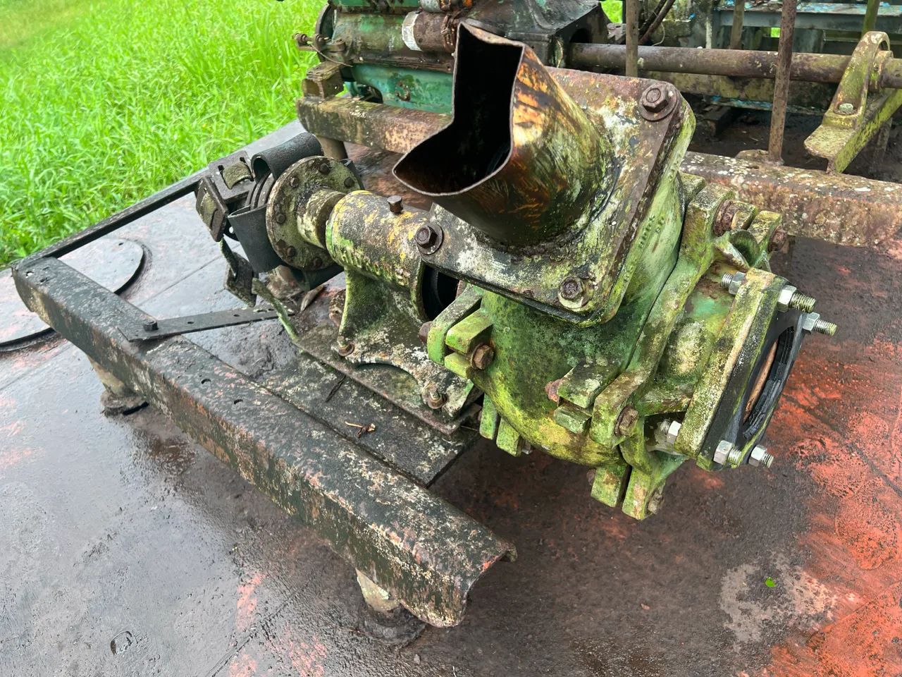 Balsa de Dragagem 6x3 Motor Mercedes - Foto 12