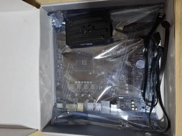 Placa Mãe MSI A520M-A PRO DDR4, Socket am4, M-ATX, chipset AMD A520 - Usado - Foto 5