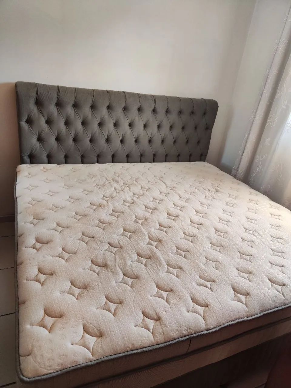 Cama box com colchão e cabeceira King Size - Foto 2