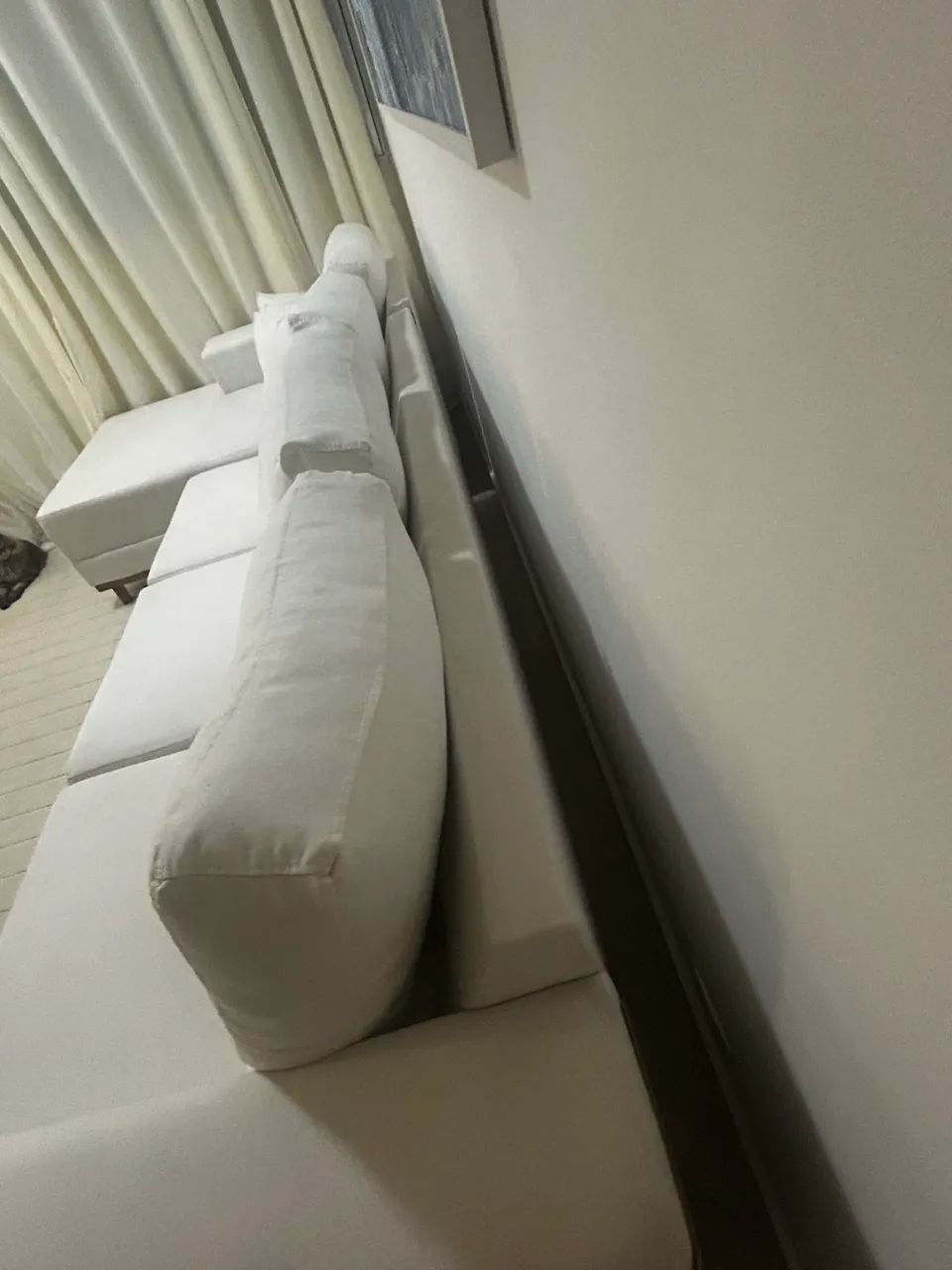 Sofá 4 Lugares 3m em Linho off white com Chaise Esquerdo - Excelente Estado - Foto 5