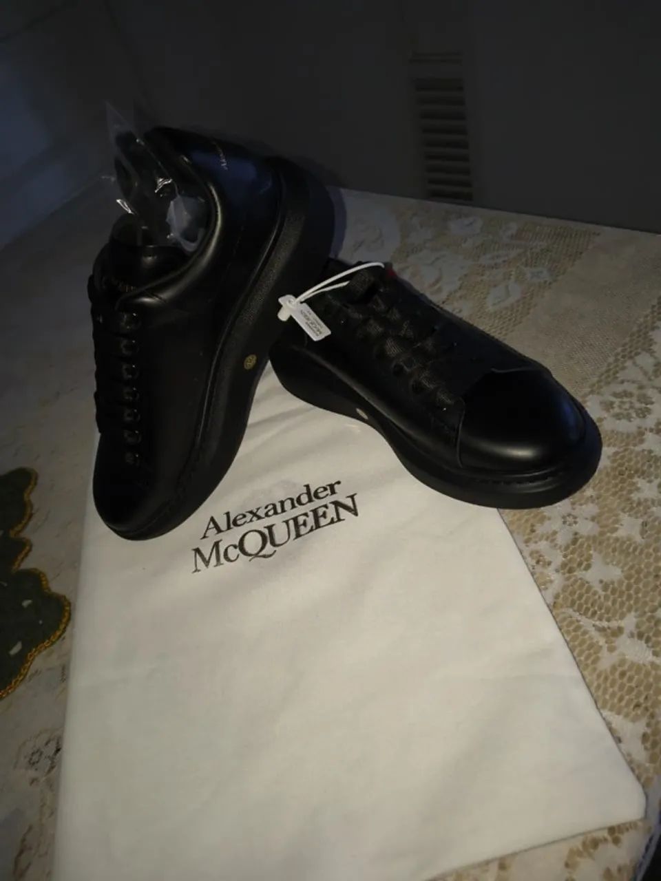 Tênis Alexander McQueen Oversized Preto Masculino