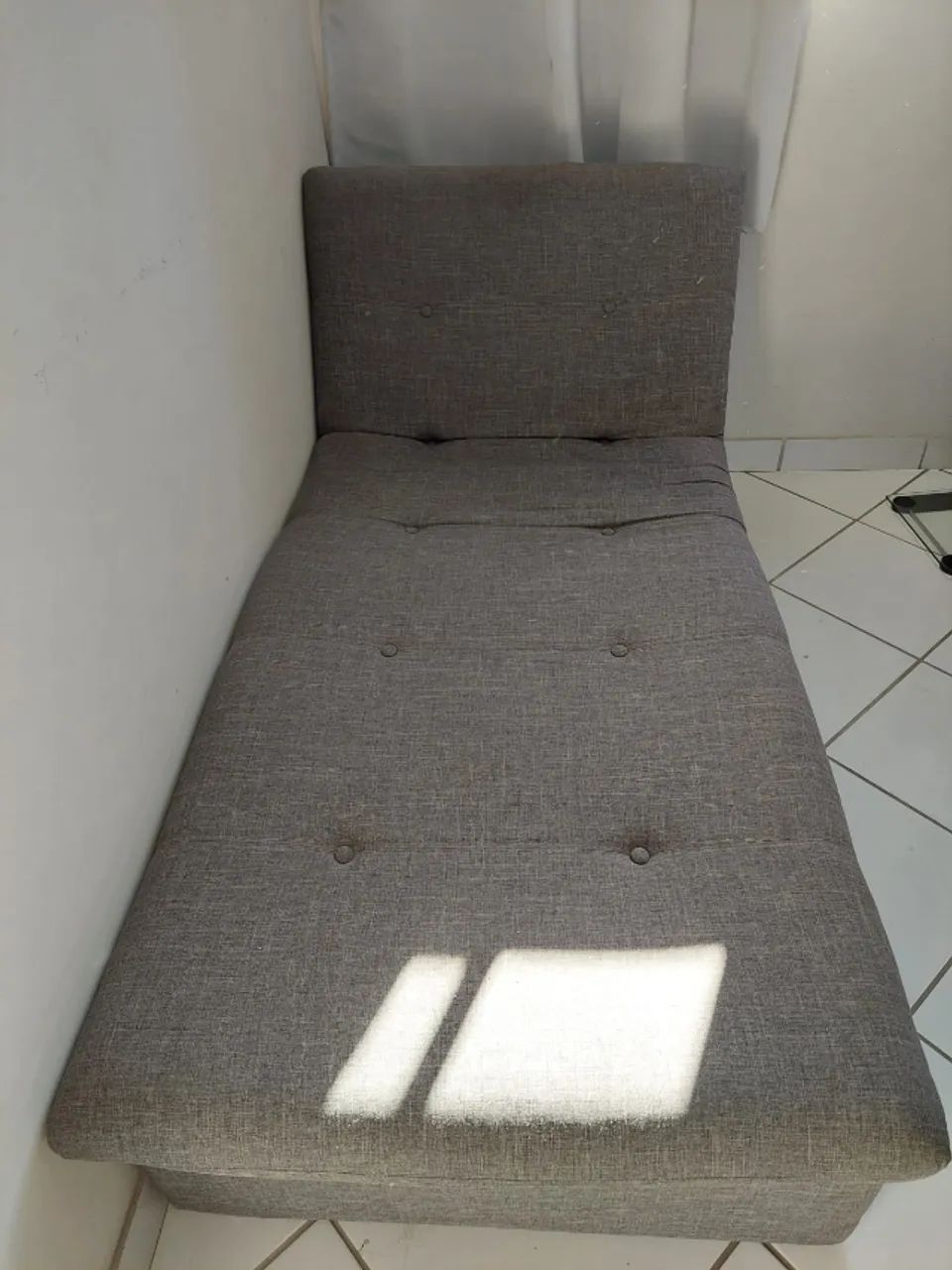 Divã Chaise Tok&Stok com botões - Foto 2