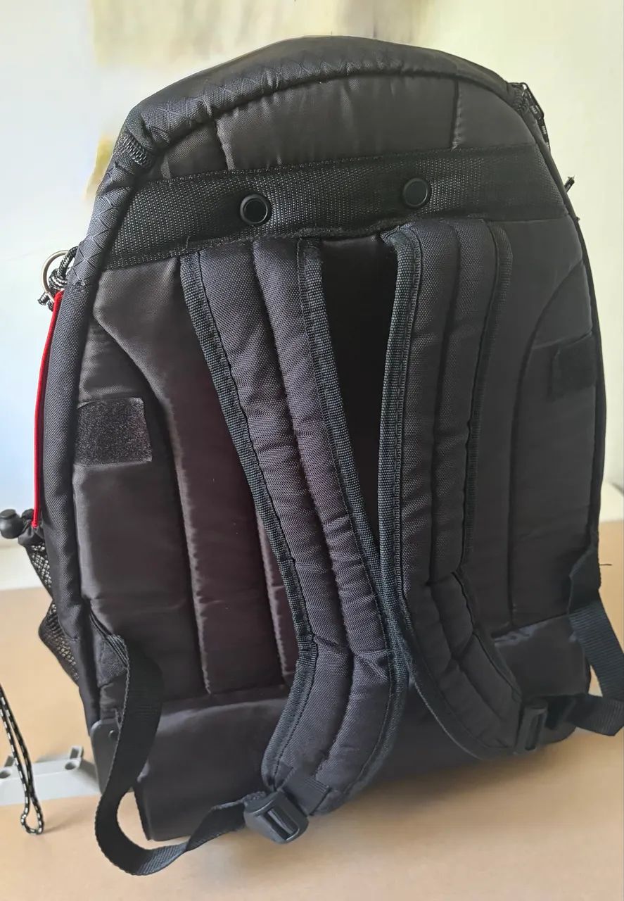 Mochila Targus com alça telescópica e rodinhas - Foto 4