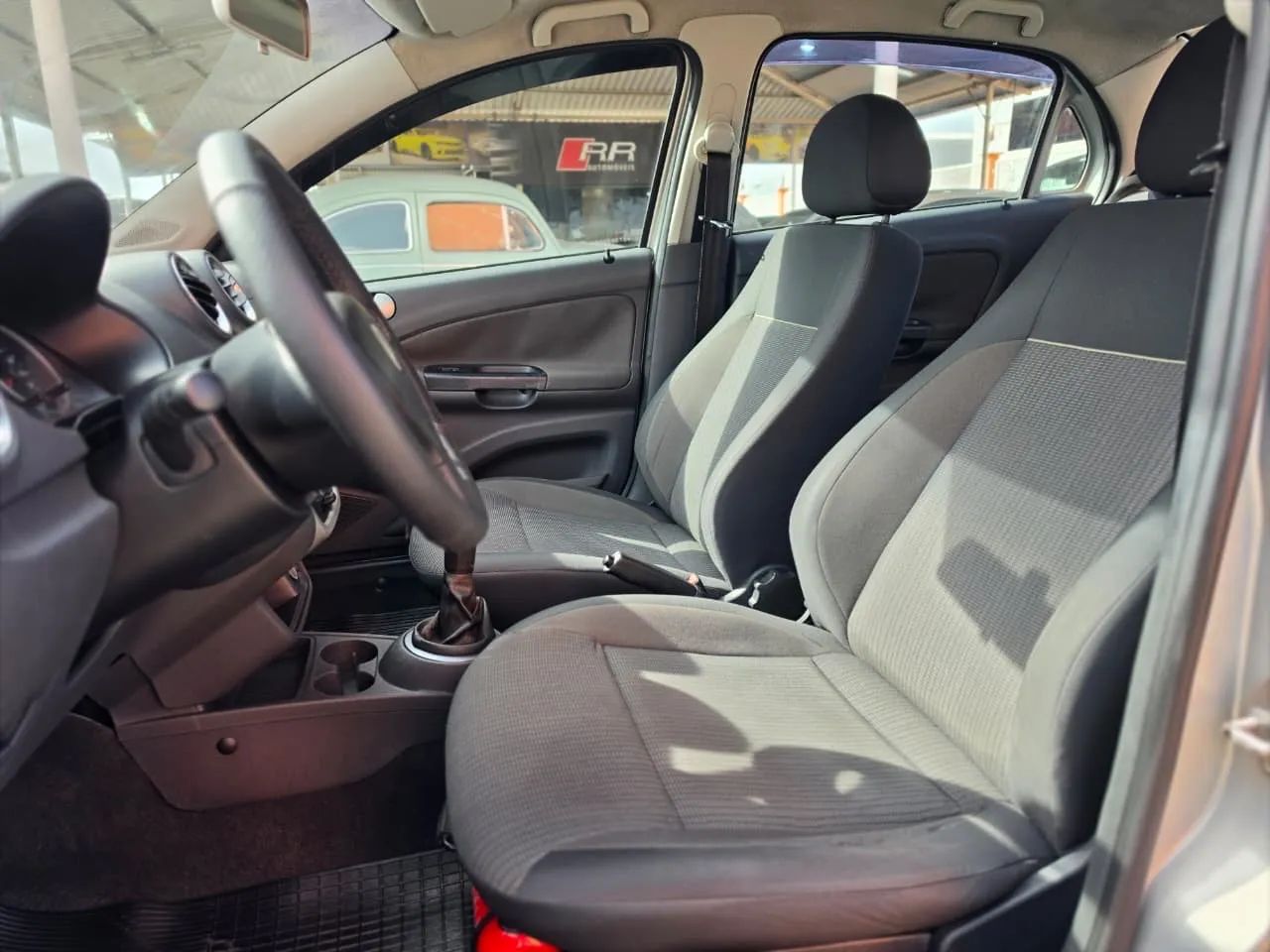Volkswagen Voyage 1.0/1.0 City MI Total Flex 8V 4P 2013 - Foto 9