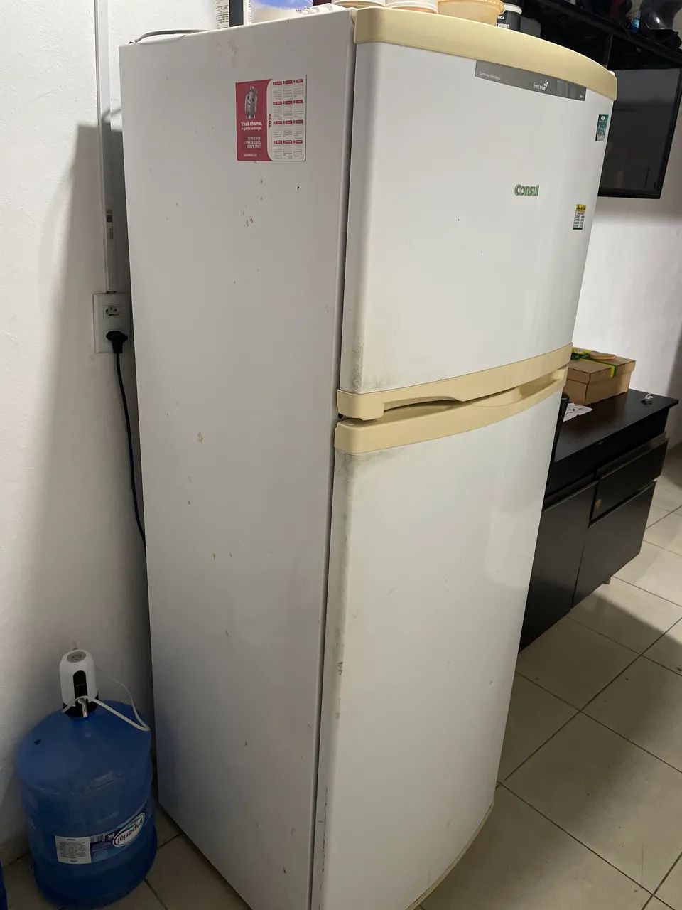 Vendo geladeira funcionando perfeitamente  - Foto 2