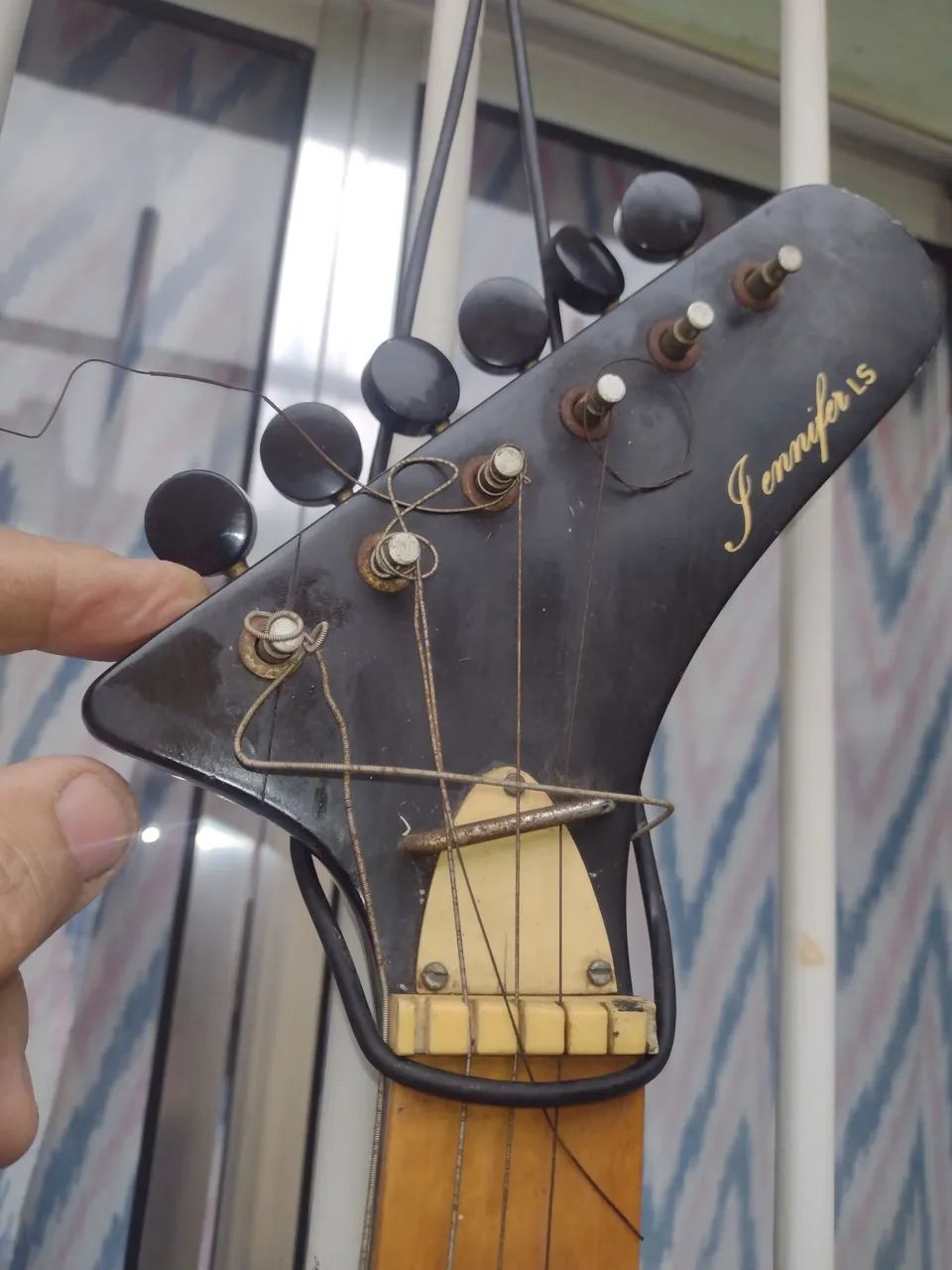 GUITARRA JENIFER EXPLORER LS - Foto 2