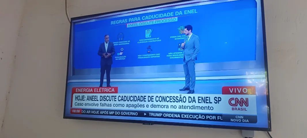 TV Samsung cristal 43 polegadas
