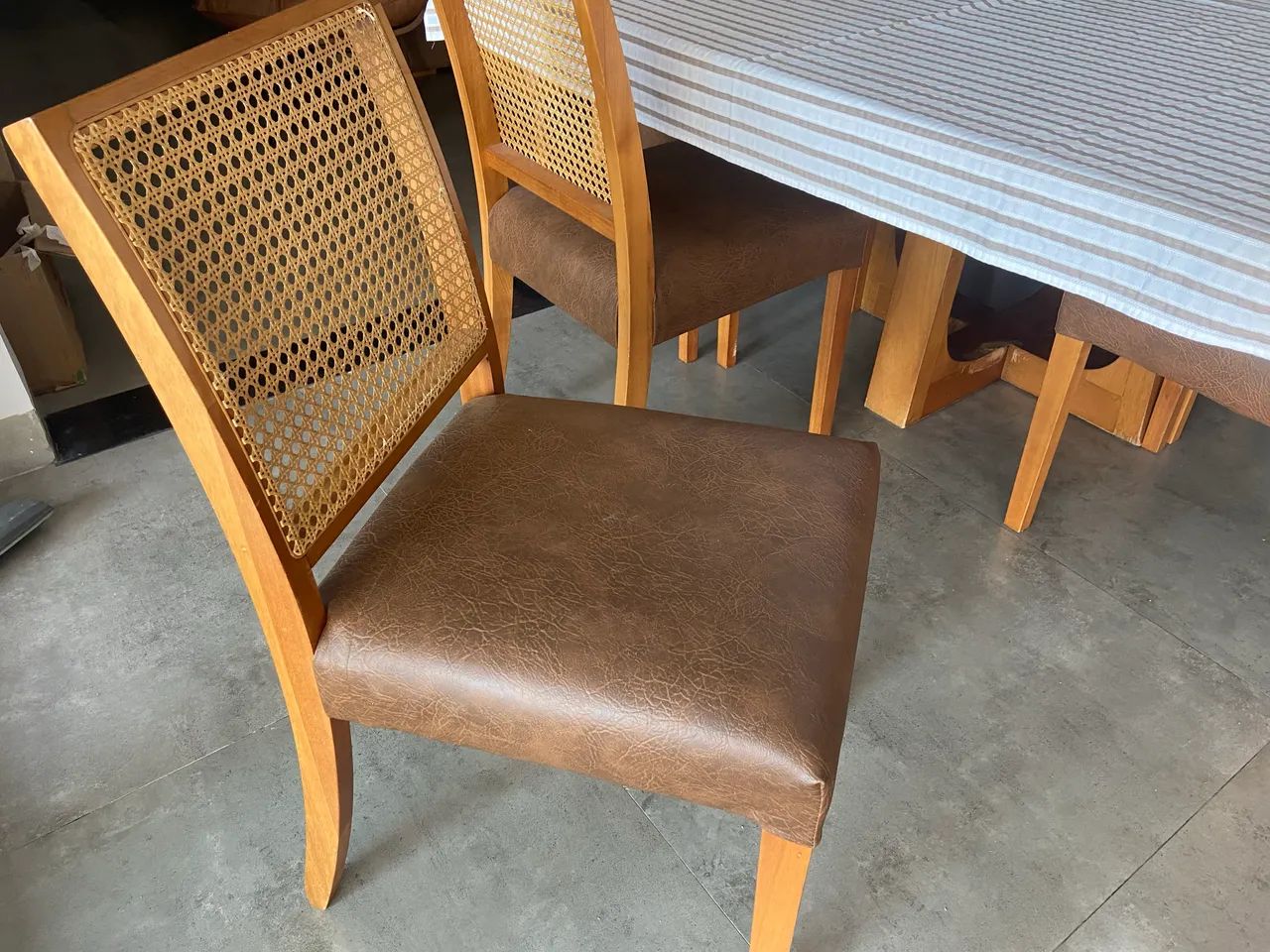 Excelente mesa de jantar 