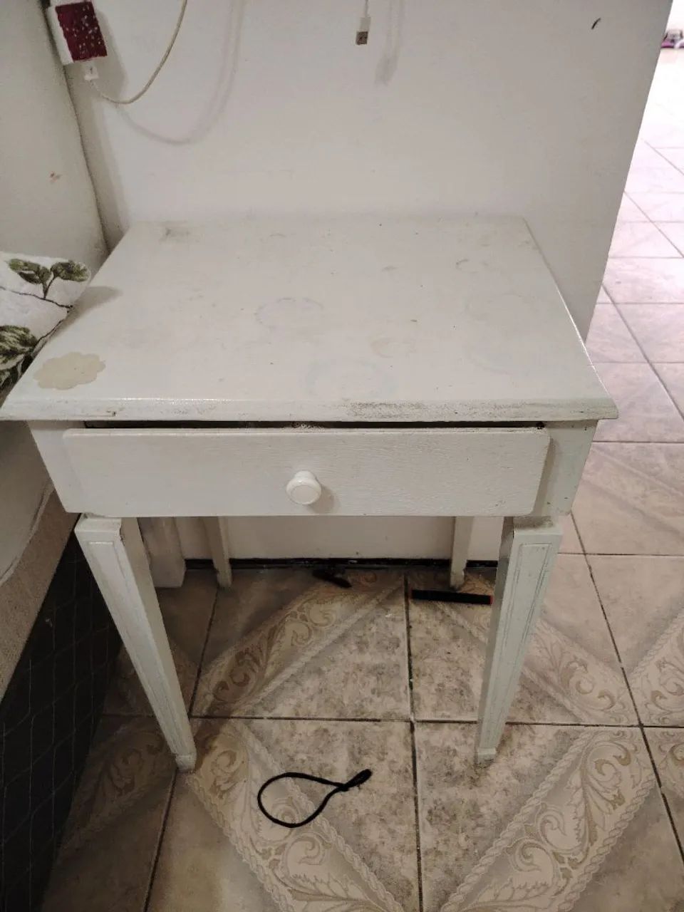 Mesinha de cabeceira