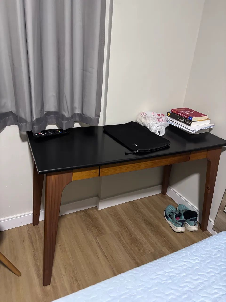 Vendo mesa de trabalho/estudo - Foto 2